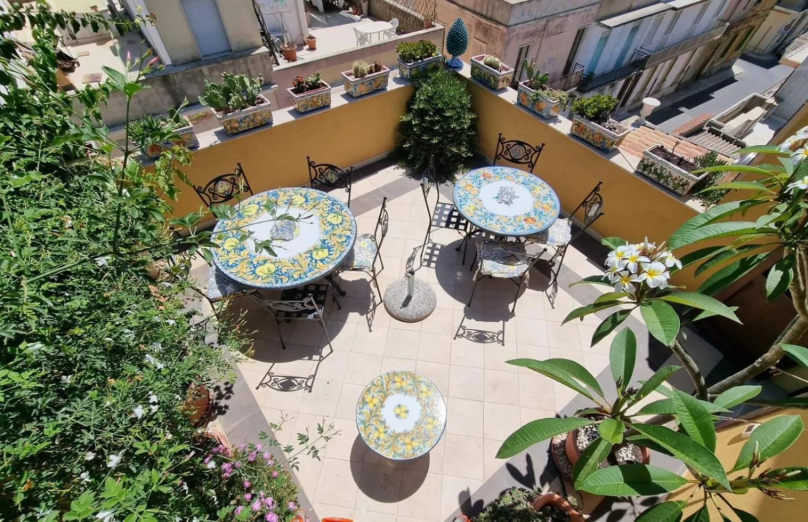 Saint George'S House Appartamenti & Spa Pachino 0*,